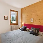 Chalet Holly