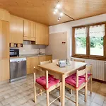 Holly Chalet *